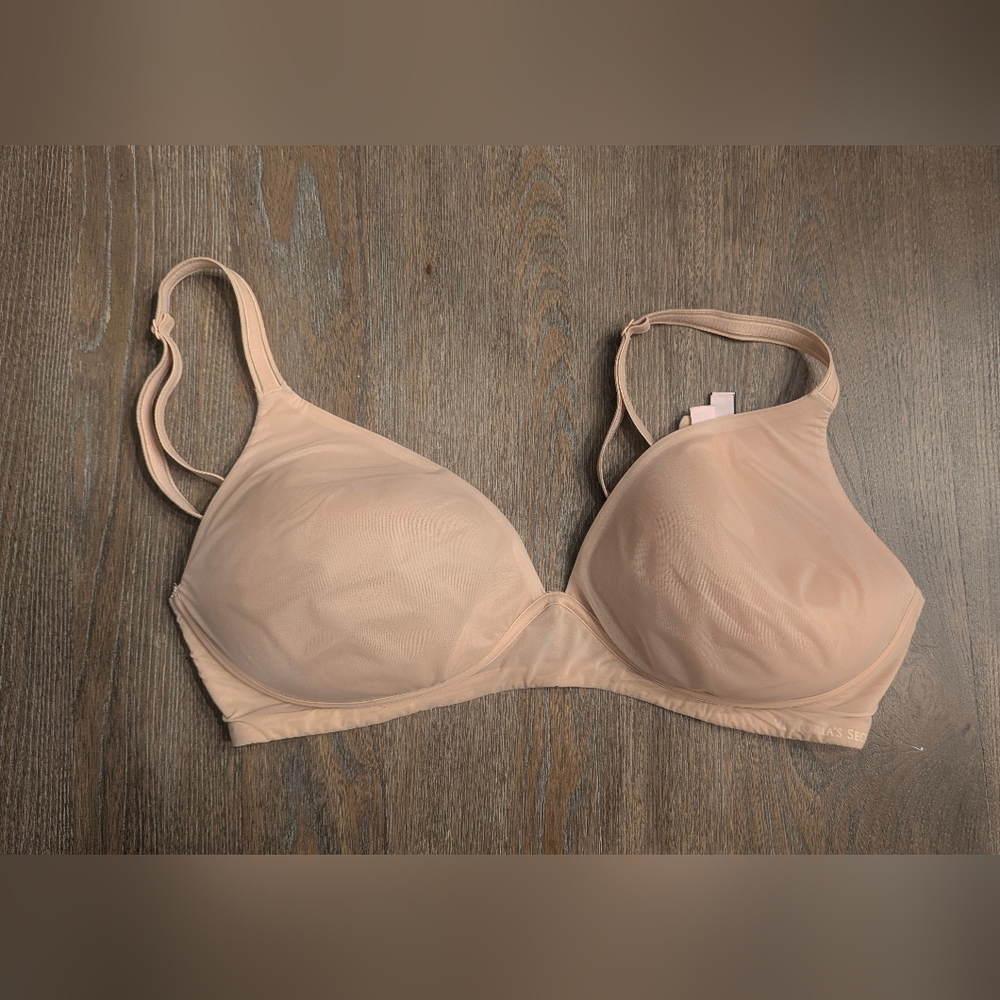 Victorias Secret Wireless Nude Bra 38D